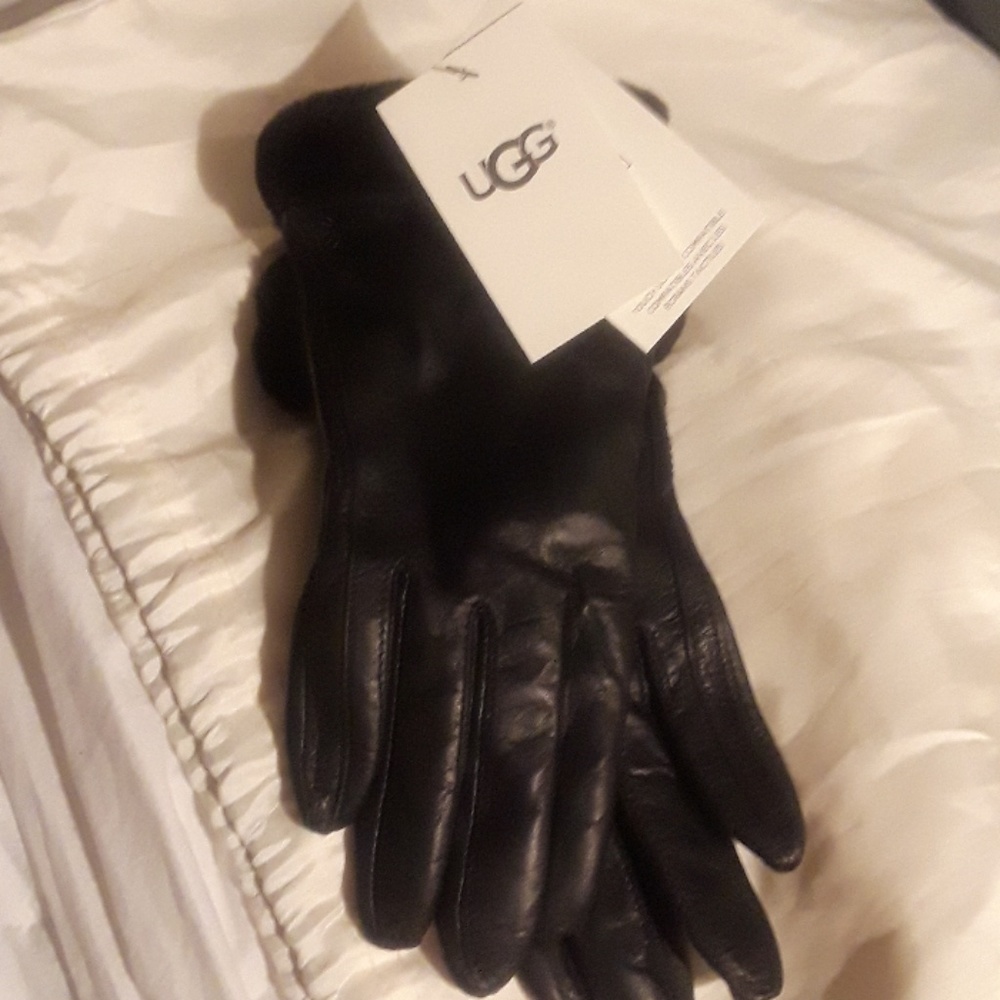 Leather Smart Glove - Black.  Make an offer